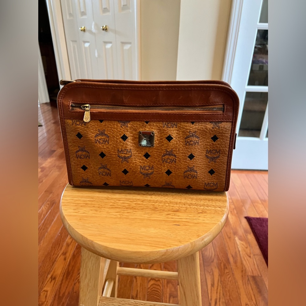 MCM Clutch (Unisex)